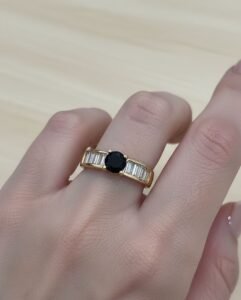 1 Pc Beautiful Stone Ring with Crystal Band