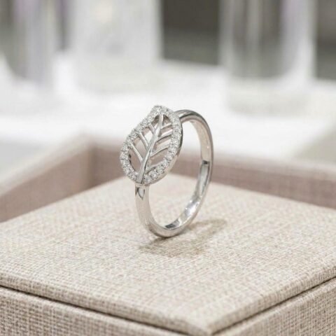Elegant Leaf Sparkle Ring