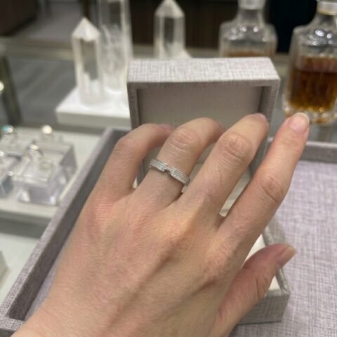 Elegant Crystal Bar Ring